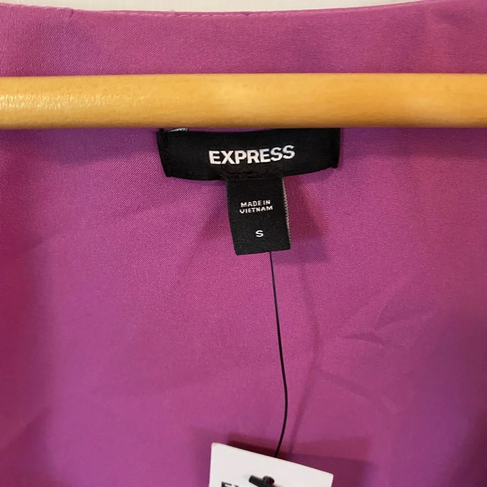 Express Top - Picture 6 of 9